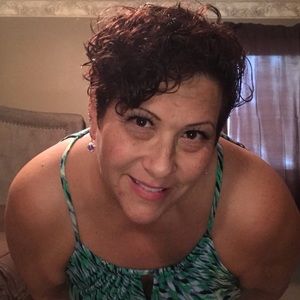 Meet your Posher, Sharon